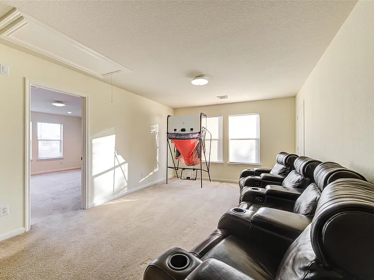 15326 Mission Oak Dr — Photo 13