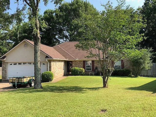 1114 Ashbourne Ln — Photo 1