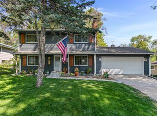 6916 Hill Pl N, Crystal, MN 55427