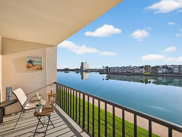 7625 Sun Island Dr S #207 — Photo 25
