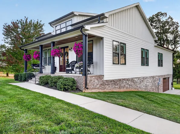 3323 Dobbins Pike, Portland, TN 37148