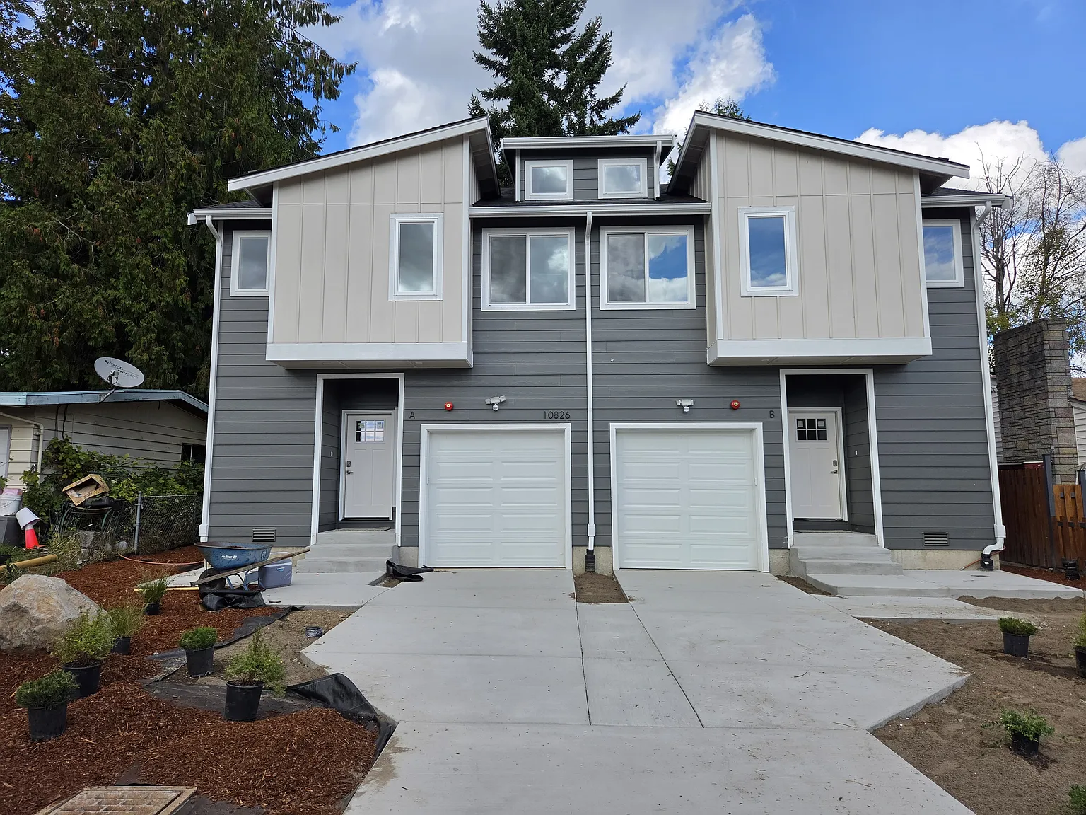4 bed, 2.5 bath, 1608 sqft, $3,750 — Photo 1