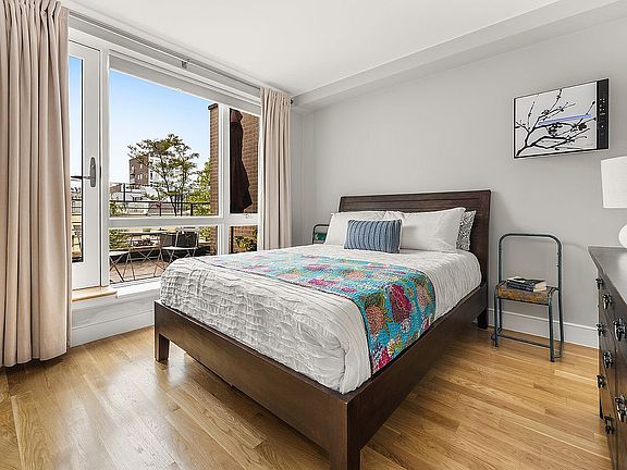 3rd image of 660 Bergen St #4B
