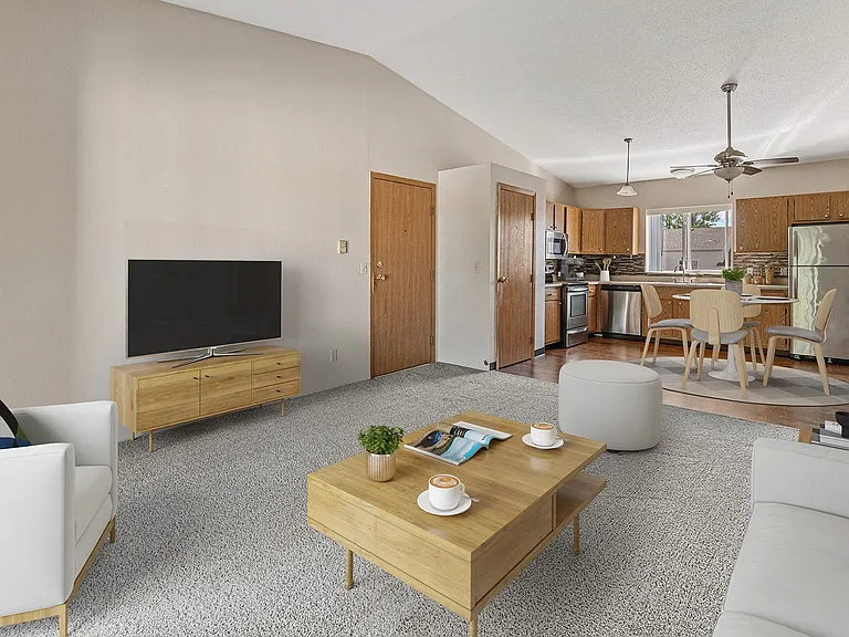 Pointe West Apartments — Photo 5