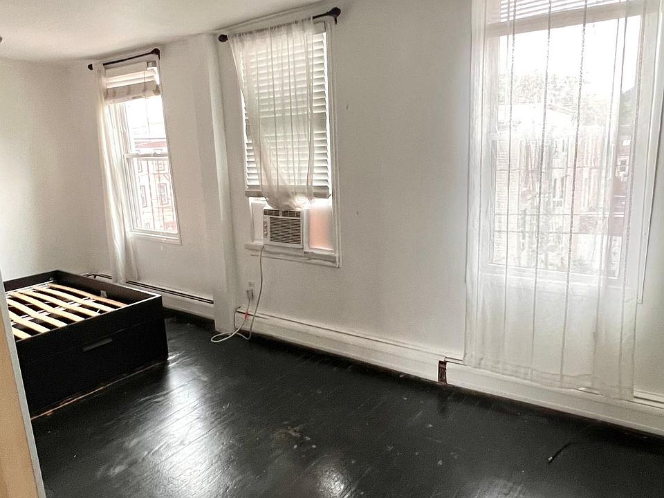 Very bright big bedroom