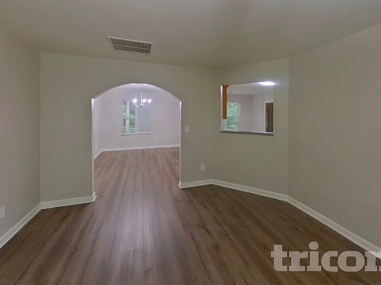 210 Signet Ct — Photo 2