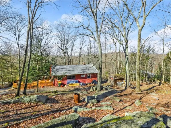 22 Sweetcake Mountain Road, New Fairfield, CT 06812