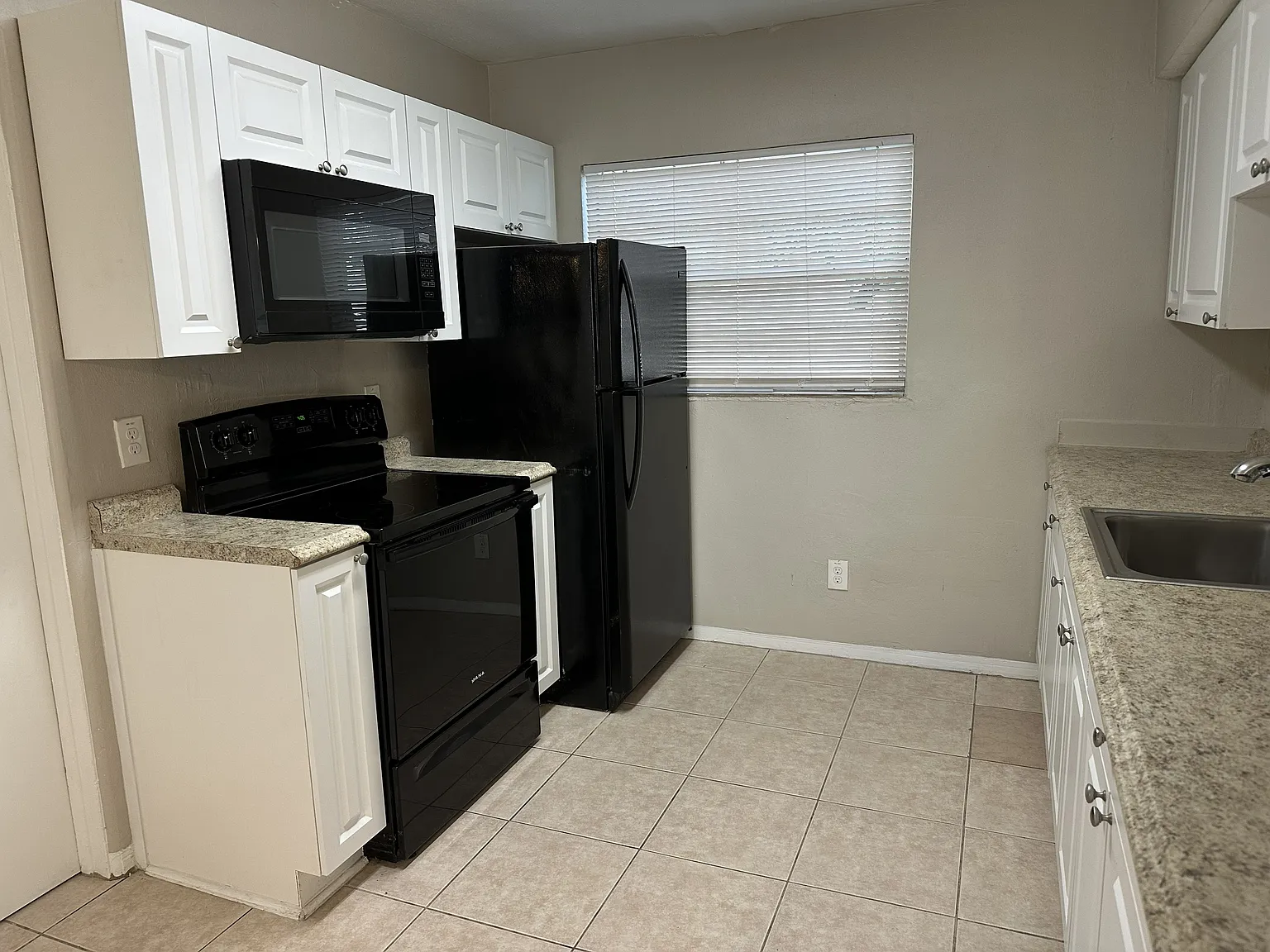 2 bed, 750 sqft, $1,650 — Photo 4