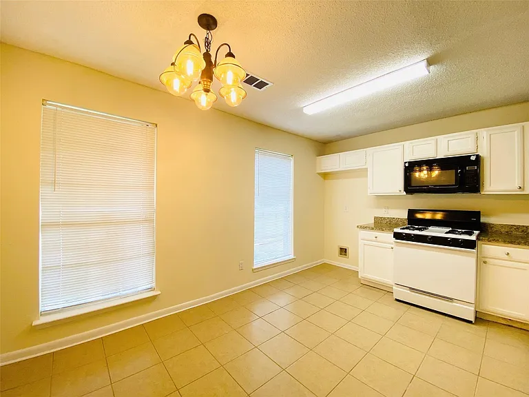 21426 Park Bishop Dr — Photo 5