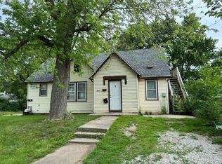 1017 W Mill St APT 2, Bloomington, IL