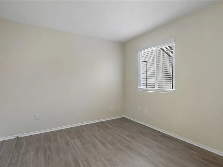 Concord Villas Patio Homes - Riverside, CA — Photo 46
