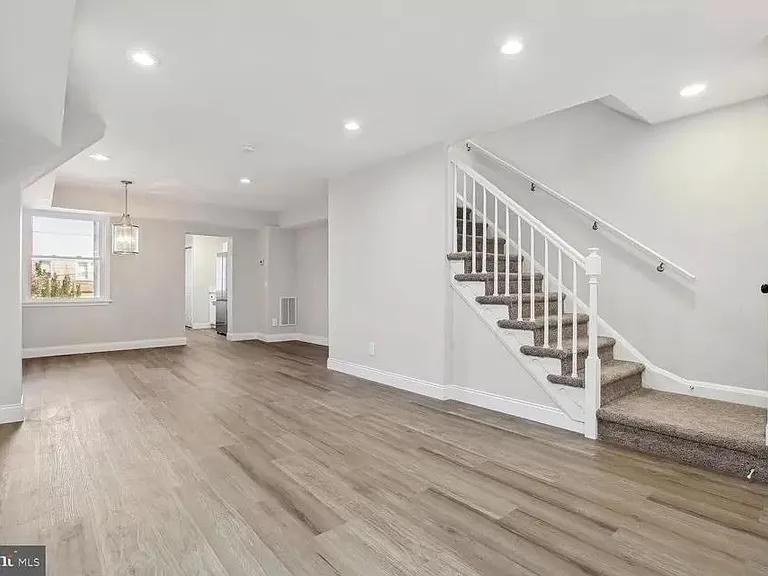 1513 N Kenwood Ave #BASEMENT — Photo 4