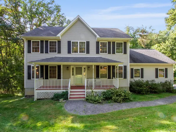 22 Hamilton Drive, Hopewell Junction, NY 12533