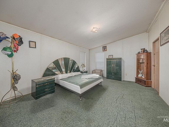 5th image of 1445 Claude Rd