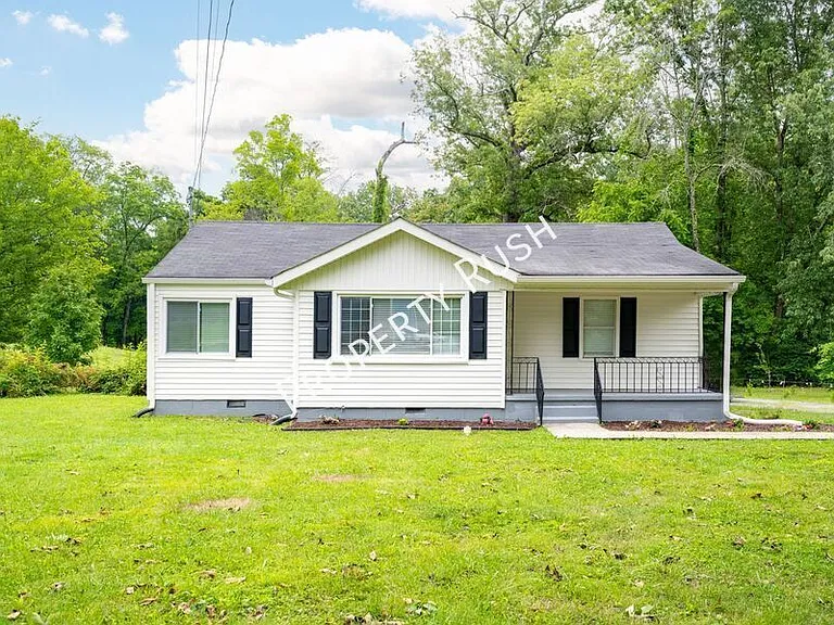 1524 Happy Valley Rd — Photo 1