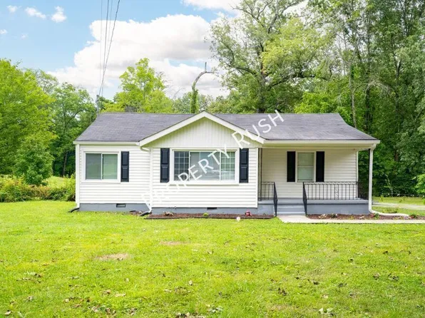 1524 Happy Valley Rd, Rossville, GA 30741