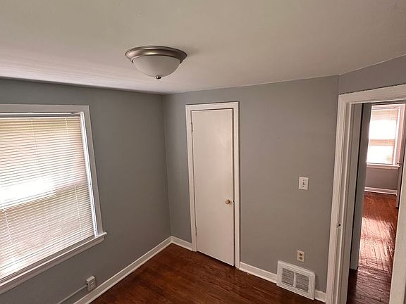 2nd image of 5049 Jefferson St