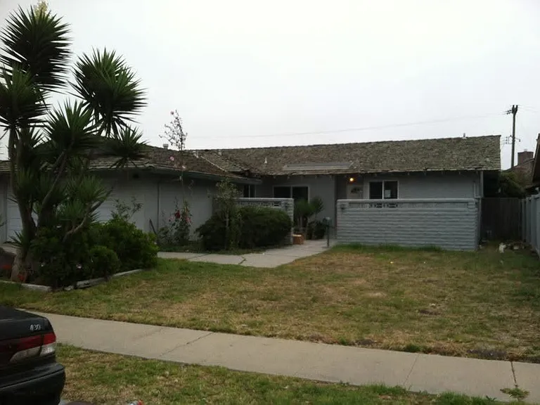 1151 W Alisal St — Photo 8