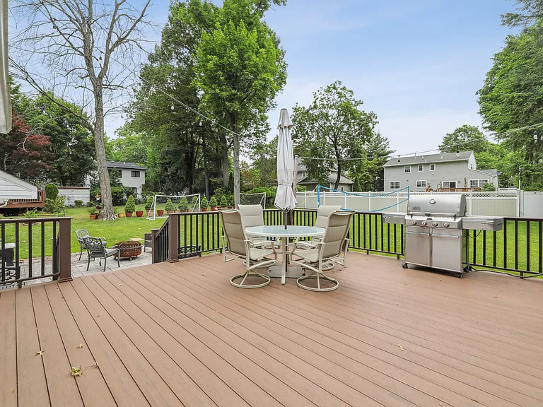 Beautiful Back Deck Off Of Kitchen.