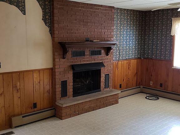 3rd image of 205 Belford Ave