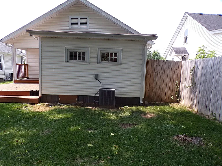 220 Harding St — Photo 4