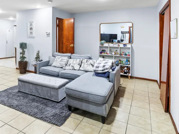 238 Van Nostrand Avenue image 16 of 22