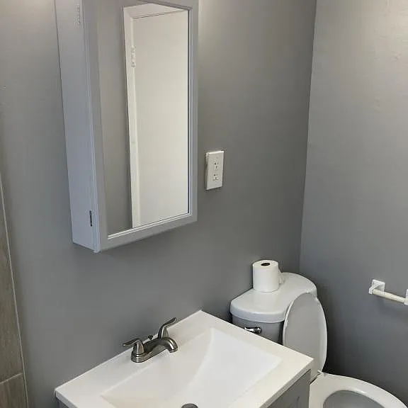 808 E 89th Pl #1 — Photo 7
