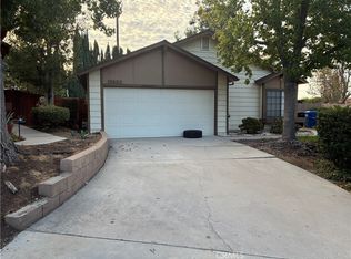 13930 Olive Grove Ln, Sylmar, CA 91342