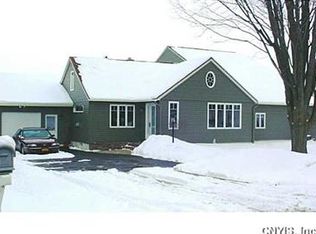 4437 Howlett Hill Rd, Syracuse, NY 13215