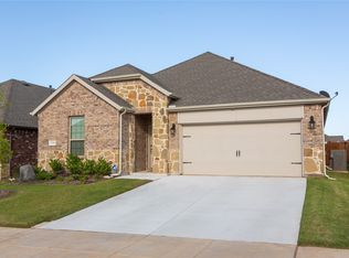 11304 Summer Rain Blvd, Aubrey, TX 76227