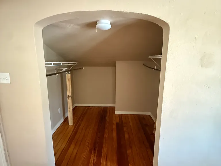 700 E Crosby Ave — Photo 11