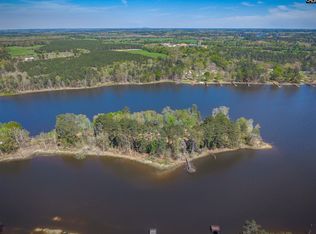 100 Harbors End Dr, Saluda, SC 29138