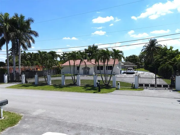 165 SW 130th Ave, Miami, FL 33184