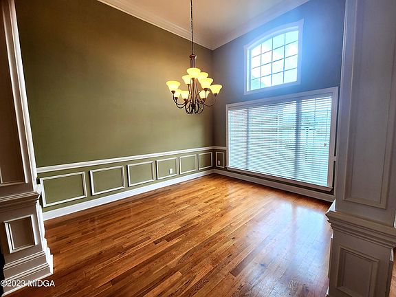 4th image of 125 Flora Cir