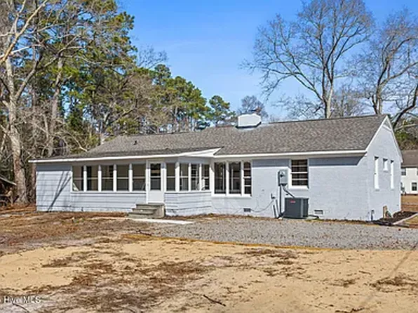 308 Holmes St, Shallotte, NC 28470