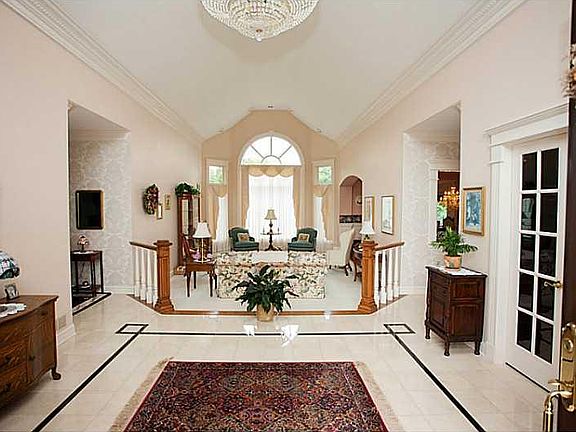 2nd image of 143 Bella Vista Ct