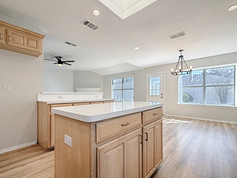 8124 Jolie Dr — Photo 8