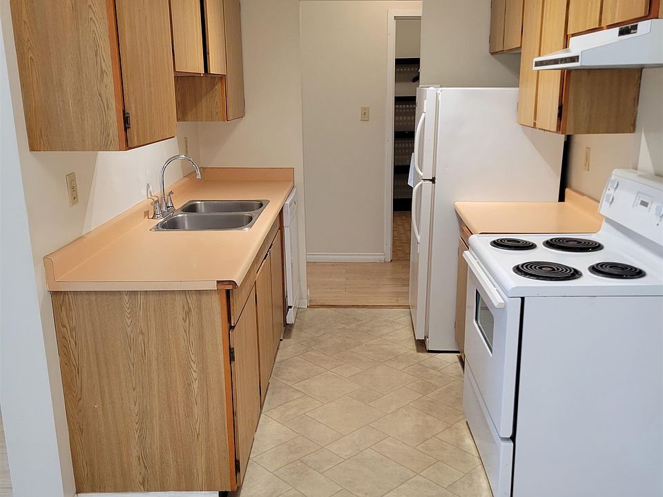 1st image of 8500 Lansdowne Rd #218