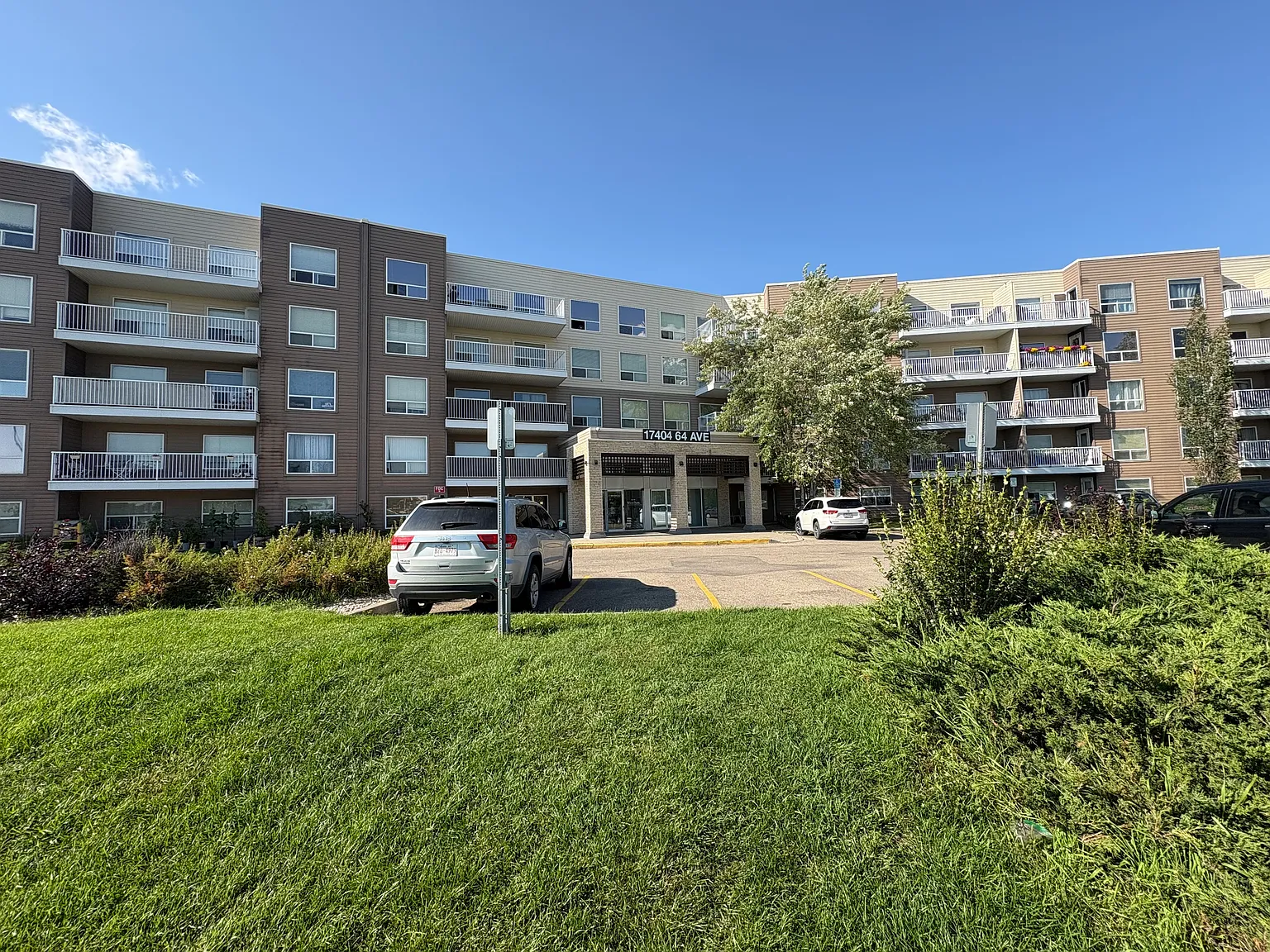 Westpark Condominiums — Photo 2