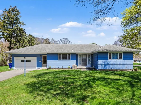 220 Ellington Dr, Rochester, NY 14616