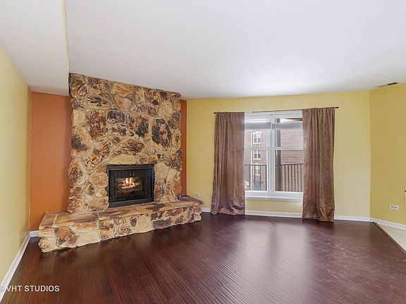 2nd image of 870 Forest Ave Unit A