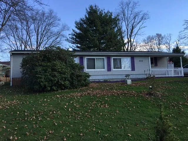 319 Edgewater Beach Blvd photo 1