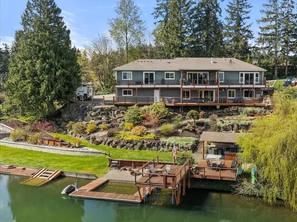 3231 Deer Island Drive E, Lake Tapps, WA 98391