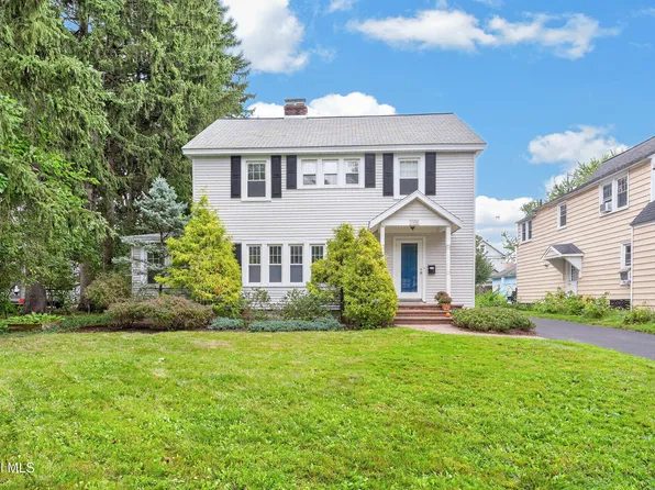 2205 Grand Boulevard, Niskayuna, NY 12309