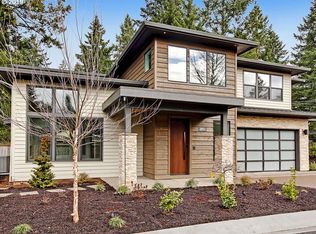 18953 Pilkington Rd, Lake Oswego, OR 97035