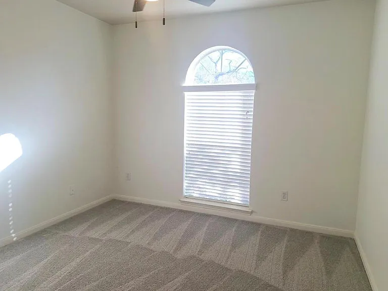 17124 Gleneagle Dr S — Photo 12