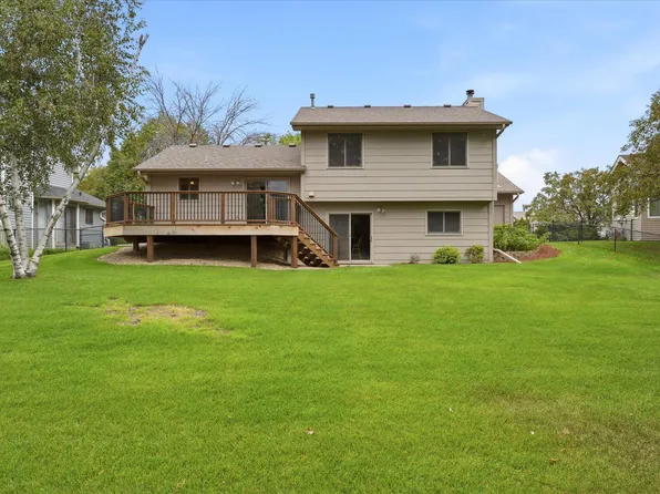 9225 Queens Gdns, Minneapolis, MN 55443