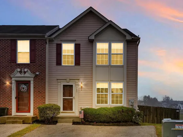 741 Blossom Dr, Hanover, PA 17331