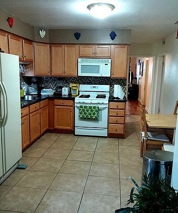 4th image of 5316 W Waveland Ave