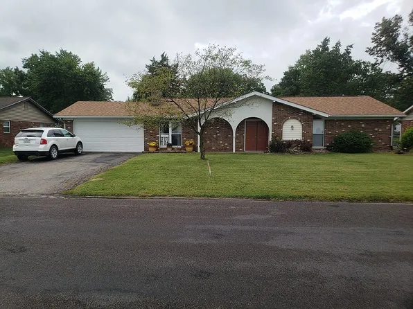 151 N Nike St, Hecker, IL 62248